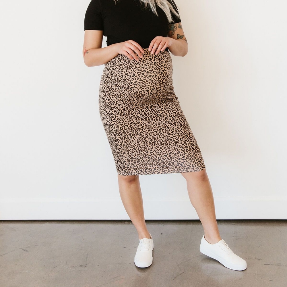 Storq leopard print maternity skirt size 4